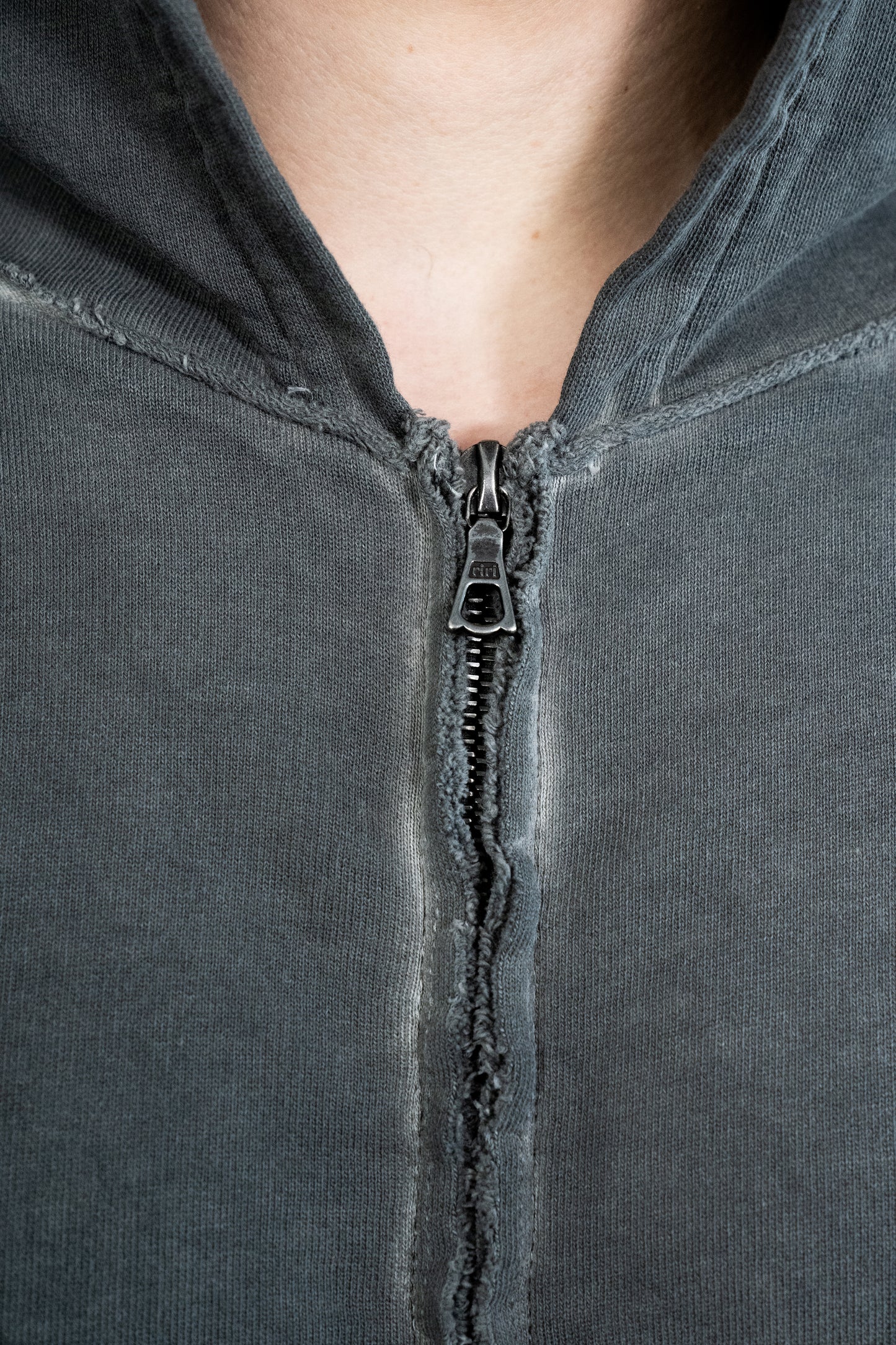 FOLDING ZIP UP - STONE