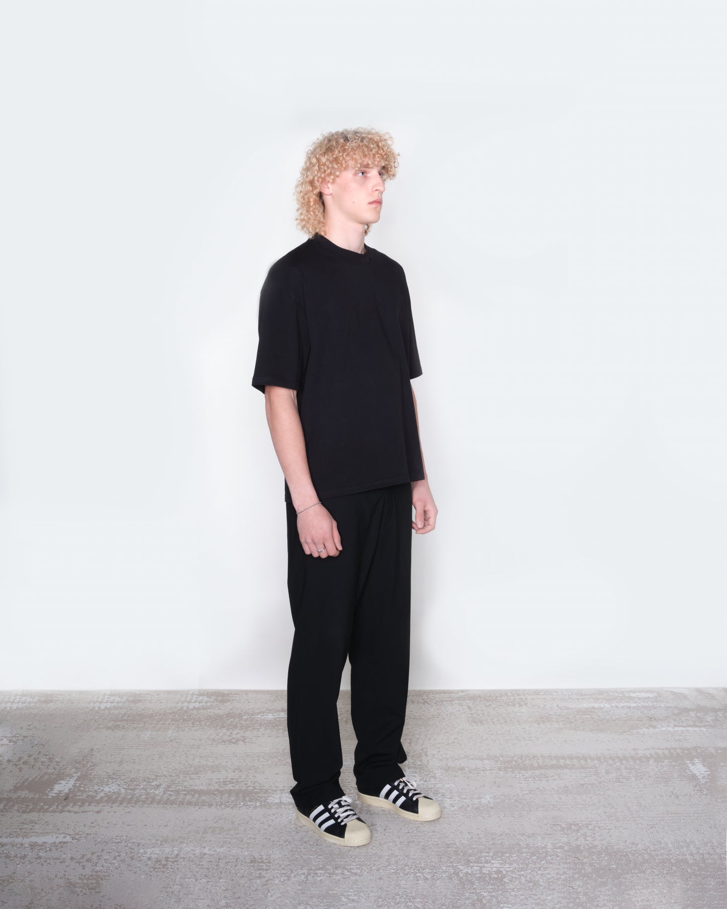 Wavy Neck T-Shirt - Black