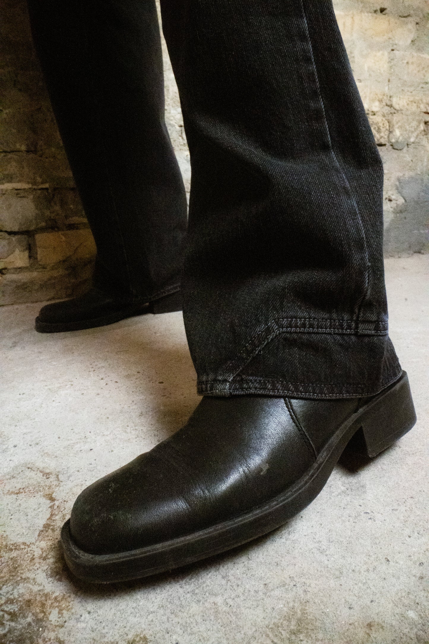 FRAYED DENIM - BLACK (Pre-Sale)